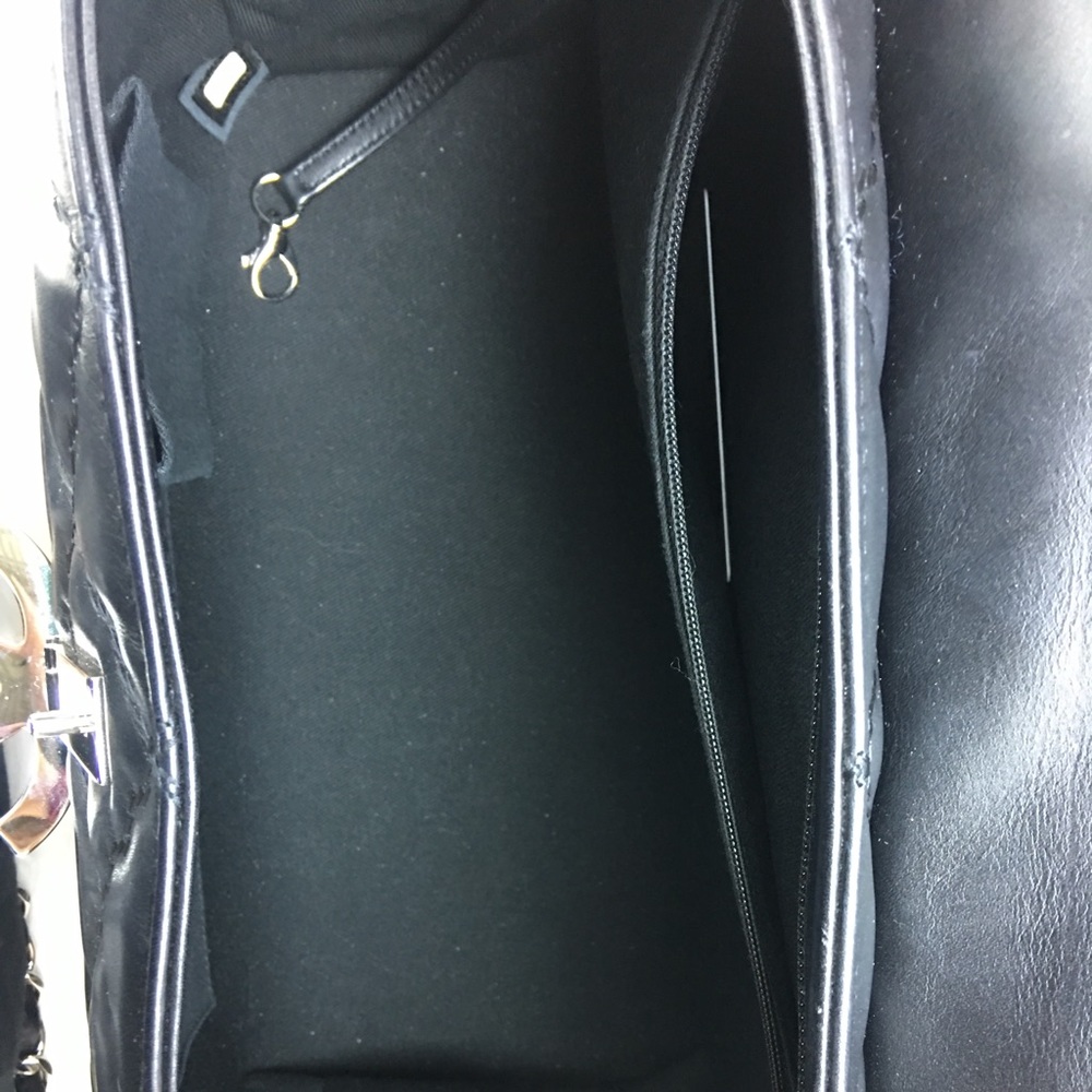 💯SOLD💯Chanel Black Diamond Quilted Lamb Leather - Picture 8 of 8